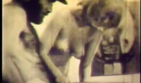 بانوی داغ انال شهوانی می خواهد به فاک