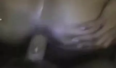 شیرین گل کوکب آسمان کار می کند با سکس انال خارجی بیدمشک خیس خود را