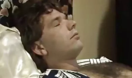 جوان انال خشن زن و شوهر داغ مامان