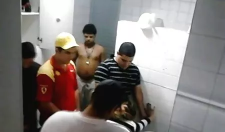 سبزه, پورن انال نوجوانان تازه کار, پوند بیدمشک خود را با بزرگ